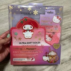 Hello Kitty Lavender Cozy Starter Foot Kit - Purple